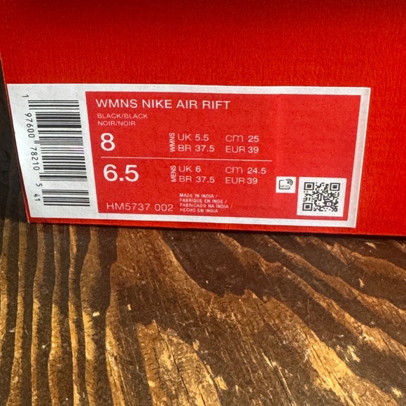 New, never worn Nike Women’s Air Rift – Red Floral – Size 8 / 6.5 (EU 39) - Picture 3 of 10